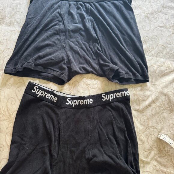 2 PAIR Supreme Hanes Boxer Briefs Large Black Very Good pre—owned condition. - Picture 2 of 6